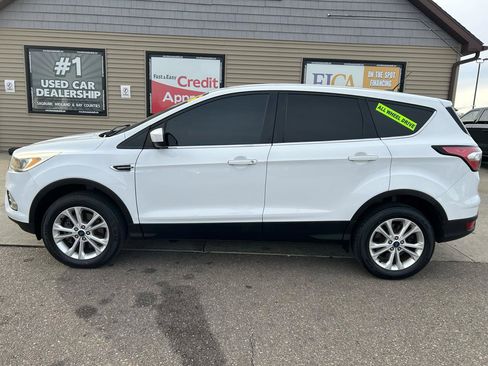Used 2017 Ford Escape SE AWD/4WD image 8