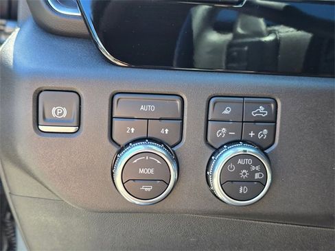 Used 2025 GMC Sierra 1500 Elevation w/ Elevation Premium Package image 26