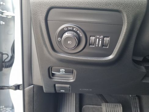 Used 2026 Jeep Grand Cherokee L Limited w/ Limited Altitude Package RWD image 23
