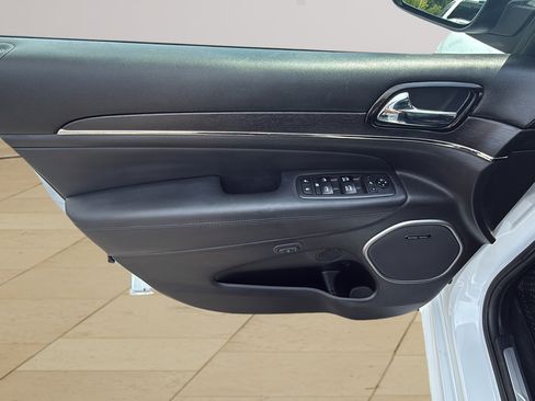 Used 2019 Jeep Grand Cherokee High Altitude AWD/4WD image 35
