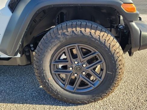 Used 2026 Jeep Wrangler Sport S image 9