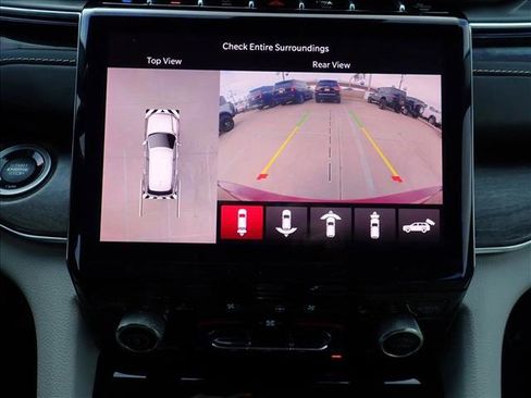 Used 2022 Jeep Grand Cherokee Overland w/ Advanced Protech Group III image 19