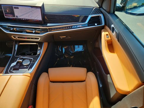 Used 2024 BMW X5 xDrive40i w/ M Sport Package image 16