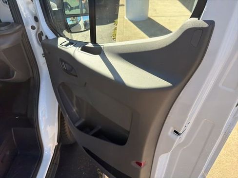 New 2026 Ford Transit 250 148 Medium Roof image 20