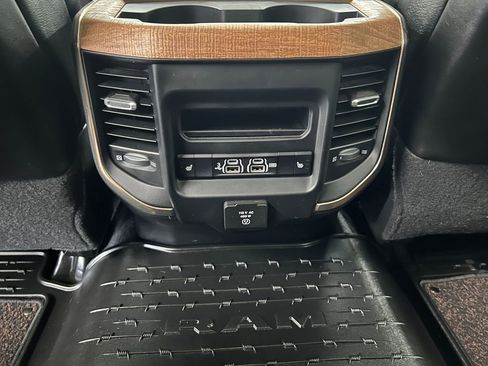 Used 2019 RAM 2500 Limited AWD/4WD image 28