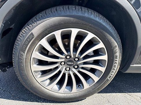 Used 2021 Lincoln Aviator Reserve w/ Equipment Group 201A AWD/4WD image 26