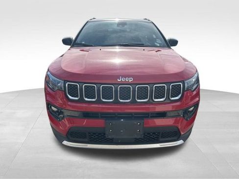 Used 2024 Jeep Compass Limited image 2