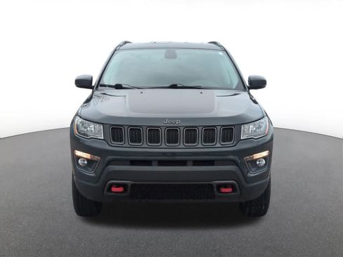 Used 2017 Jeep Compass Trailhawk w/ Leather Interior Group AWD/4WD image 9