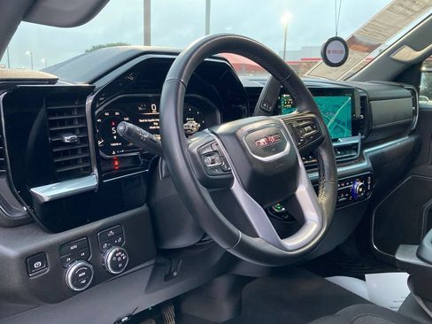 Used 2026 GMC Sierra 1500 Elevation AWD/4WD image 8