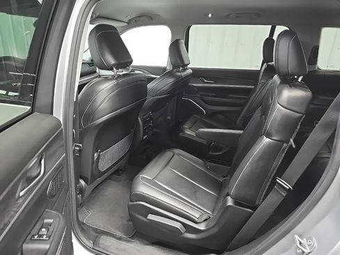 Used 2021 Jeep Grand Cherokee L Limited AWD/4WD image 30
