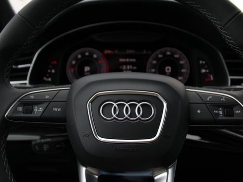 New 2025 Audi Q8 Premium image 13