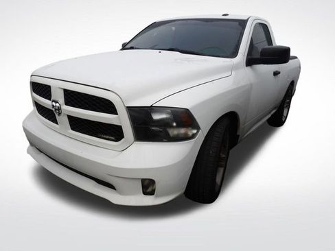 Used 2018 RAM 1500 Express image 12