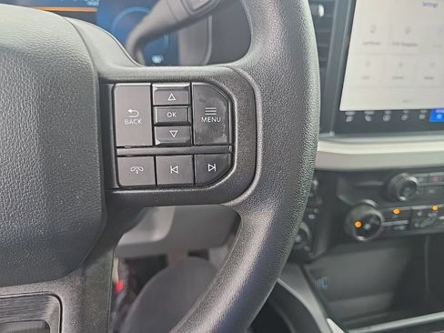 Used 2025 Ford F250 XLT w/ Black Appearance Package AWD/4WD image 18