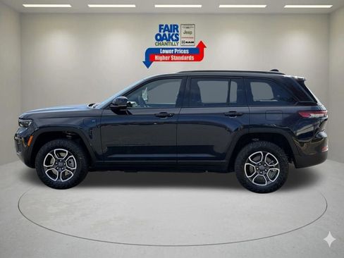 Used 2023 Jeep Grand Cherokee Trailhawk AWD/4WD image 10