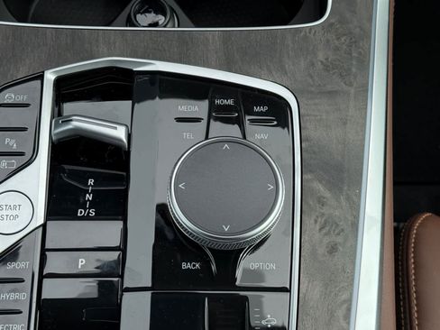 New 2026 BMW X5 xDrive50e w/ Climate Comfort Package image 27