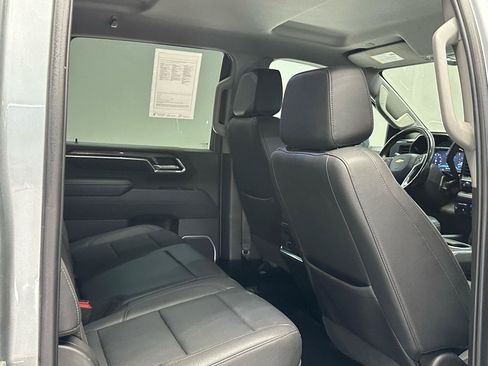 Used 2024 Chevrolet Silverado 2500 LTZ w/ LTZ Convenience Package AWD/4WD image 16