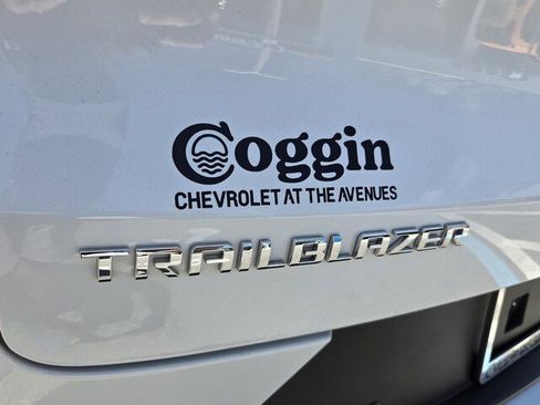 Used 2026 Chevrolet TrailBlazer LT w/ Driver Confidence Package FWD image 30