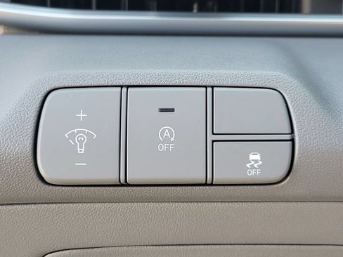 New 2026 Hyundai Elantra SE FWD image 18