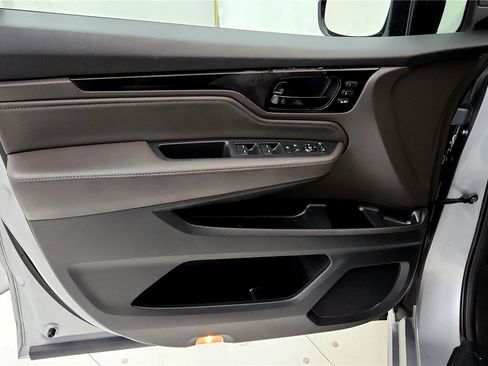 Used 2018 Honda Odyssey Elite image 35