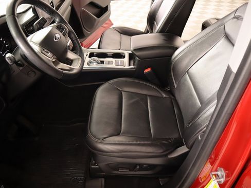 Used 2022 Ford Explorer Limited w/ Equipment Group 301A image 12