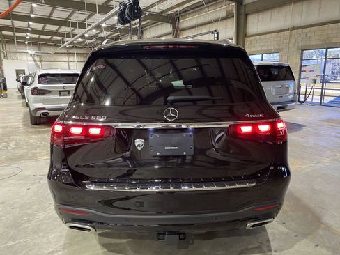 Used 2024 Mercedes-Benz GLS 580 GLS 580 image 17