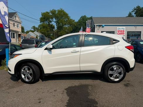 Used 2021 Honda HR-V LX image 7