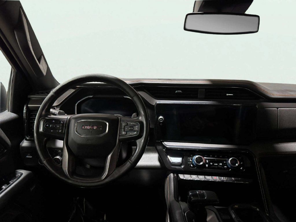 Used 2022 GMC Sierra 1500 AT4 w/ AT4 Preferred Package AWD/4WD image 10