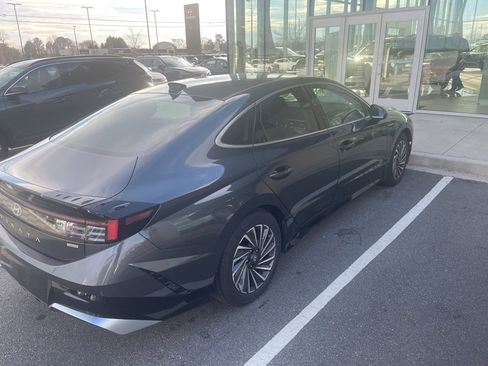 Used 2025 Hyundai Sonata SEL image 3