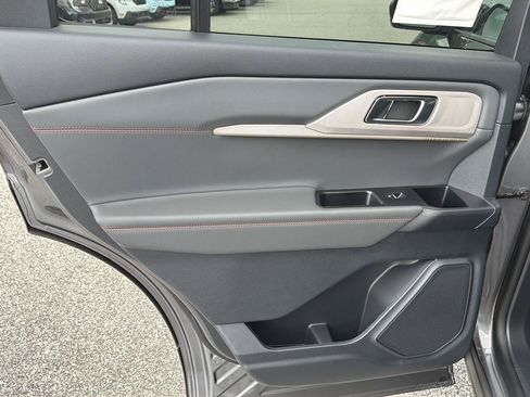 New 2026 Ford Explorer Active AWD/4WD image 41