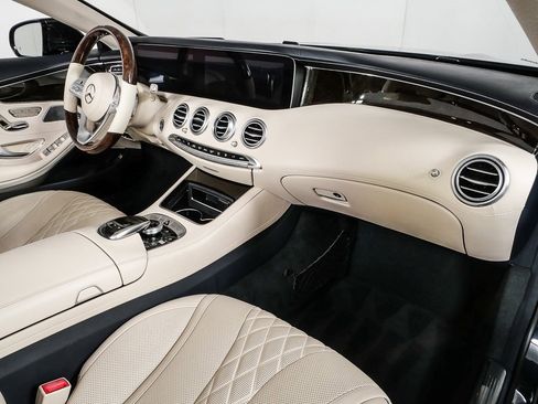 Used 2018 Mercedes-Benz S 560 Cabriolet image 24