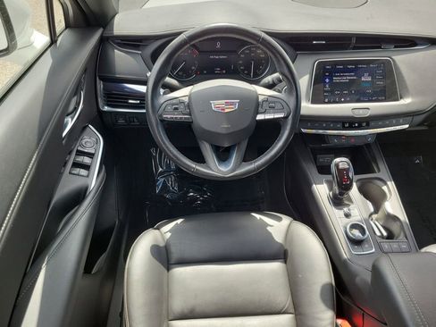 Certified 2023 Cadillac XT4 Luxury w/ Cold Weather Package AWD/4WD image 13