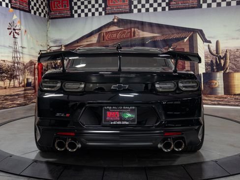 Used 2022 Chevrolet Camaro ZL1 RWD image 4