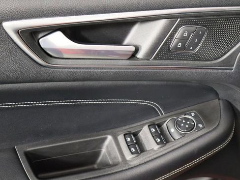 Used 2022 Ford Edge Titanium image 23