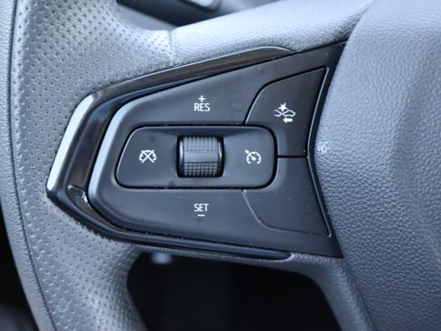 Used 2025 Chevrolet TrailBlazer LT AWD/4WD image 19