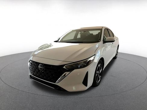 Used 2025 Nissan Sentra SV image 7