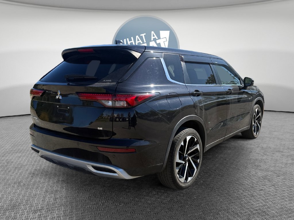Used 2022 Mitsubishi Outlander SE AWD/4WD image 3
