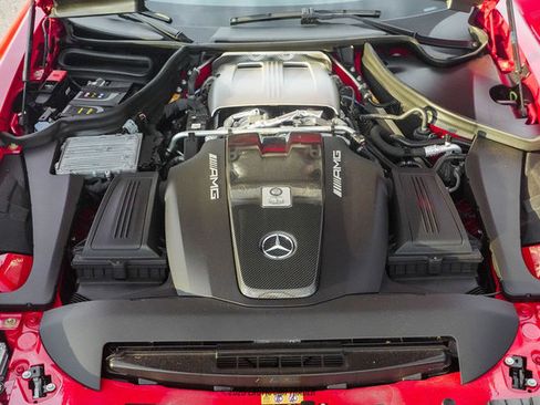 Used 2019 Mercedes-Benz AMG GT R image 16