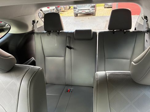 Used 2021 Toyota Highlander Platinum AWD/4WD image 16
