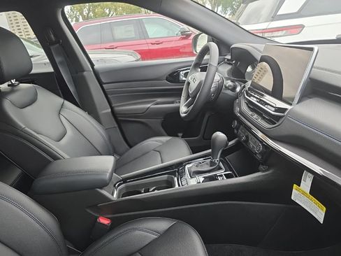 New 2026 Jeep Compass Limited image 9