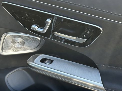 Certified 2025 Mercedes-Benz CLE 300 4MATIC Coupe image 17