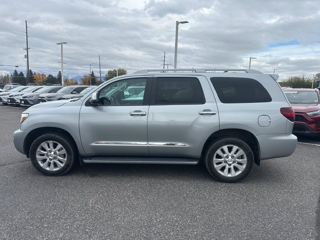 Used 2020 Toyota Sequoia Platinum AWD/4WD image 2
