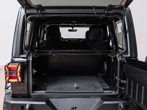 Used 2020 Jeep Wrangler Unlimited Rubicon AWD/4WD image 37