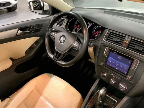 Used 2017 Volkswagen Jetta SE image 35