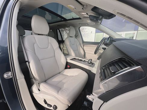 Used 2023 Volvo XC90 B6 Plus w/ Protection Package Premier image 28