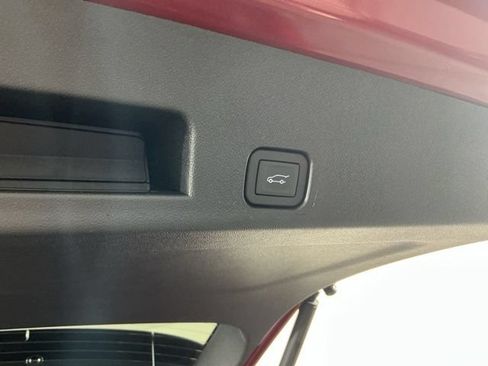 Used 2026 GMC Acadia Elevation w/ Elevation Premium Package AWD/4WD image 33