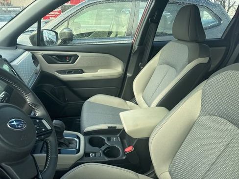 Used 2025 Subaru Forester Premium image 7