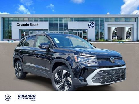 New 2026 Volkswagen Taos SE AWD/4WD image 1