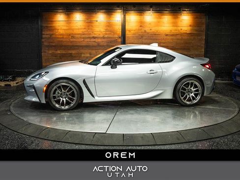 Used 2023 Toyota GR86 image 1