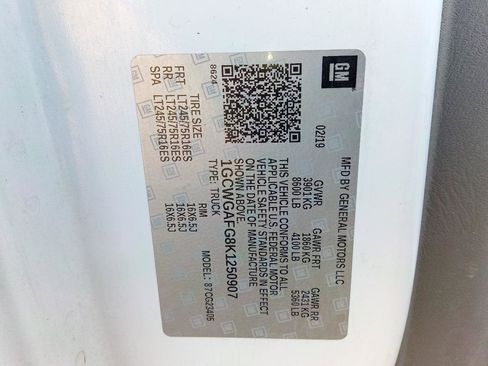 Used 2019 Chevrolet Express 2500 w/ Driver Convenience Package image 20