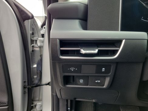 Used 2025 Hyundai Sonata SEL FWD image 21